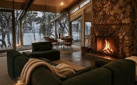 Glasshouse Lake Eildon Architectural Retreat